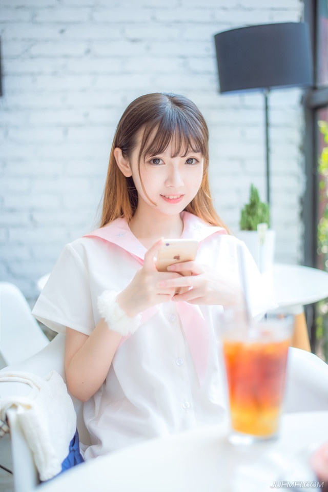 “是。”法正身后，走出了一男一女，在刘璝、刘璋愕然的目光中，将当日的对话重新上演了一遍。